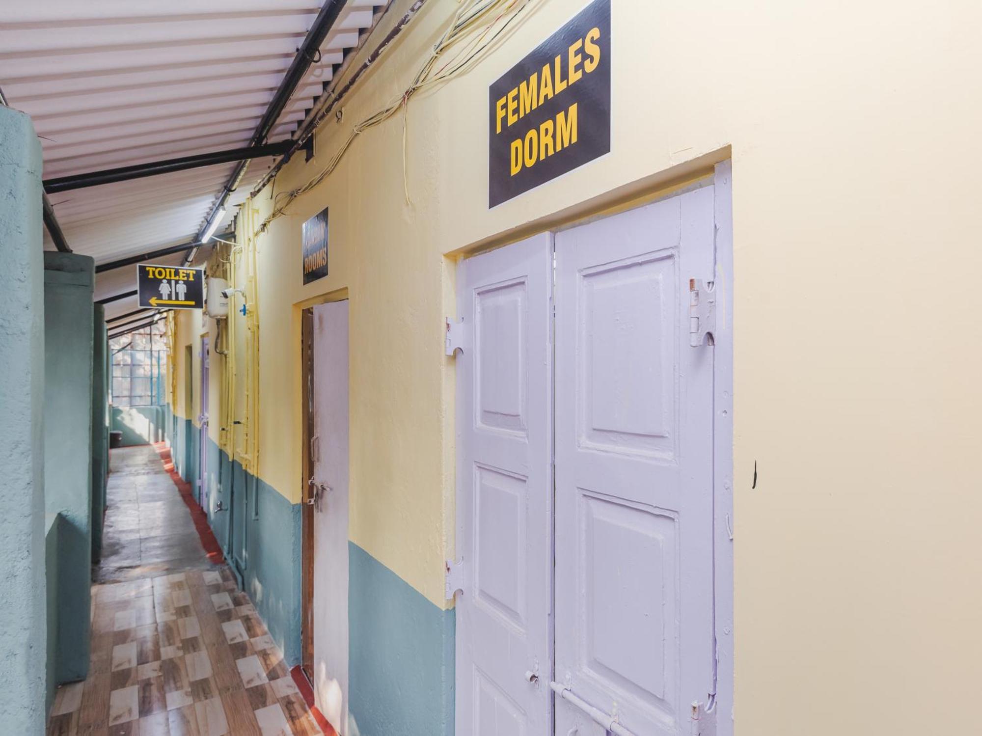 New Dormitory Afra Mumbai Exterior photo