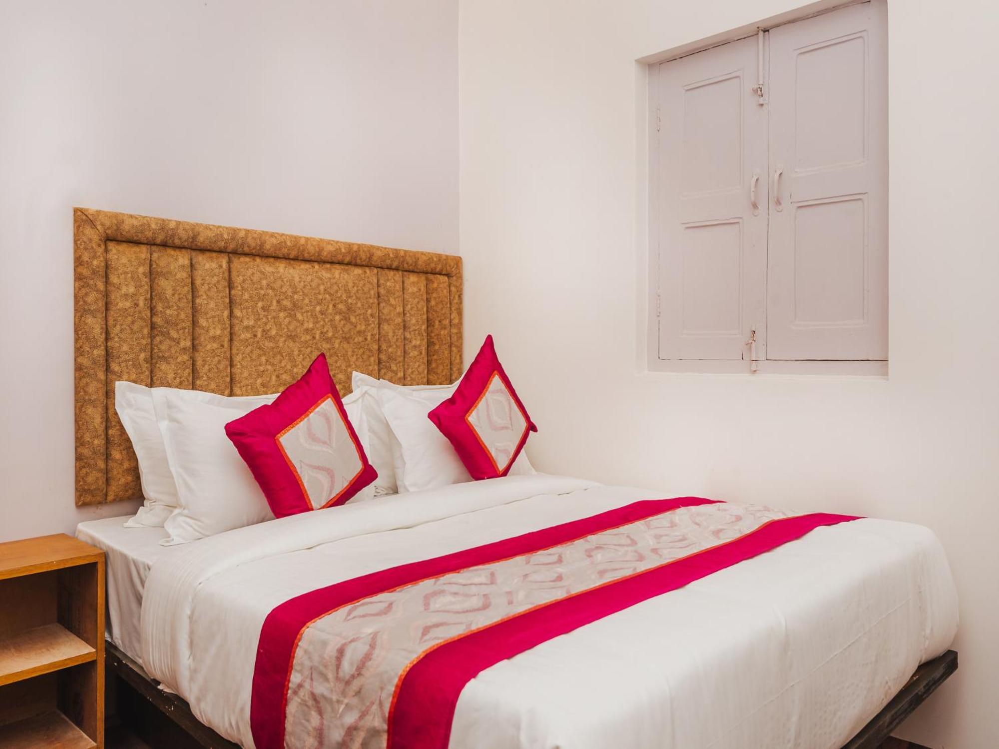 New Dormitory Afra Mumbai Exterior photo