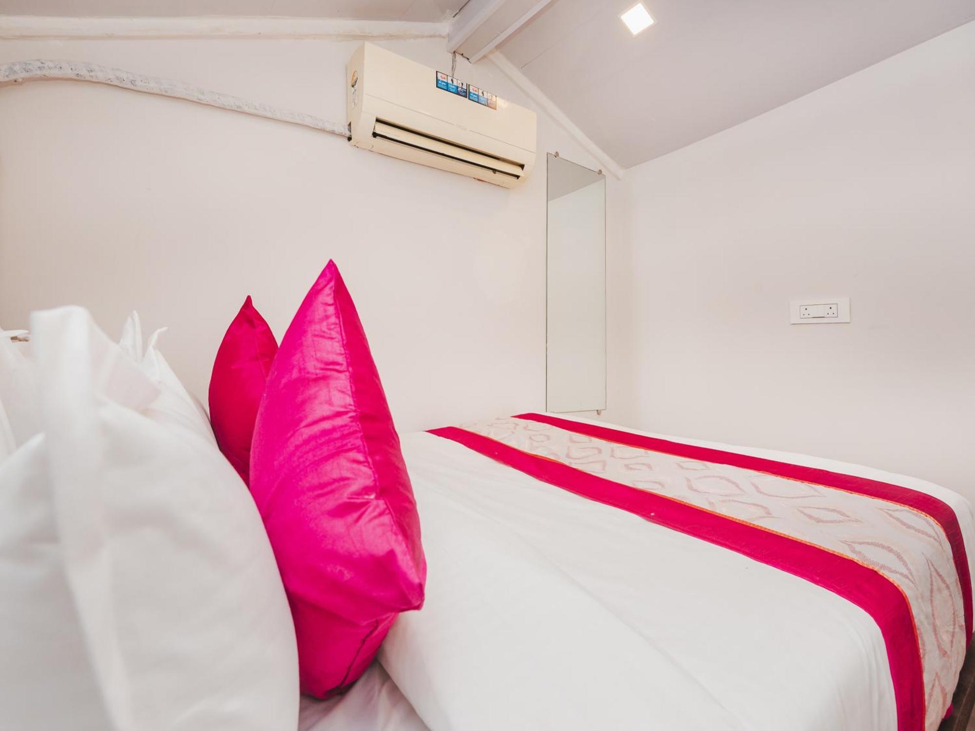 New Dormitory Afra Mumbai Exterior photo