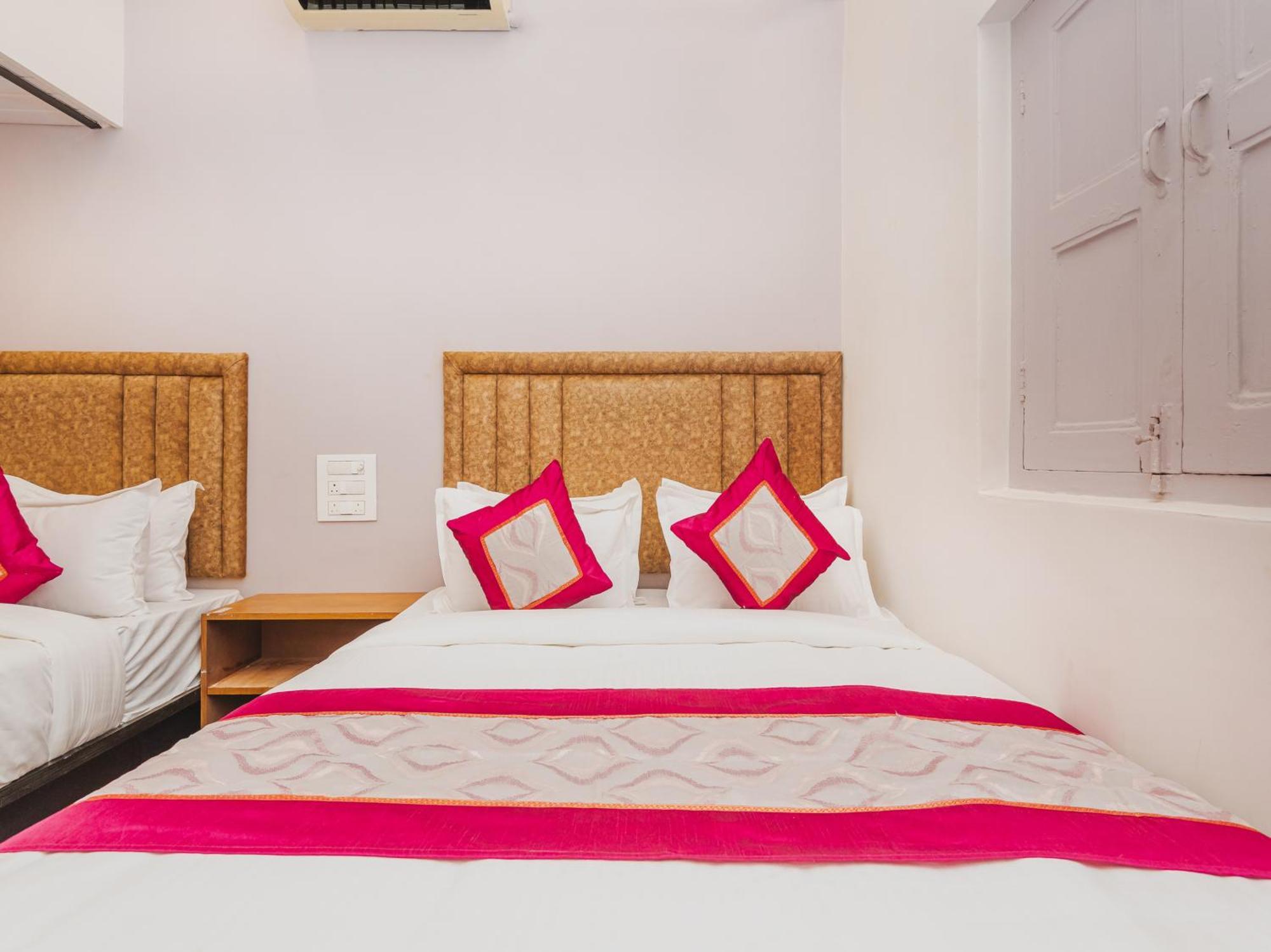 New Dormitory Afra Mumbai Exterior photo