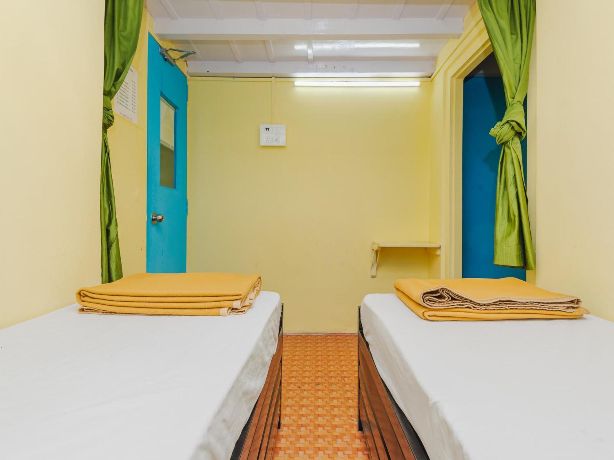 New Dormitory Afra Mumbai Exterior photo