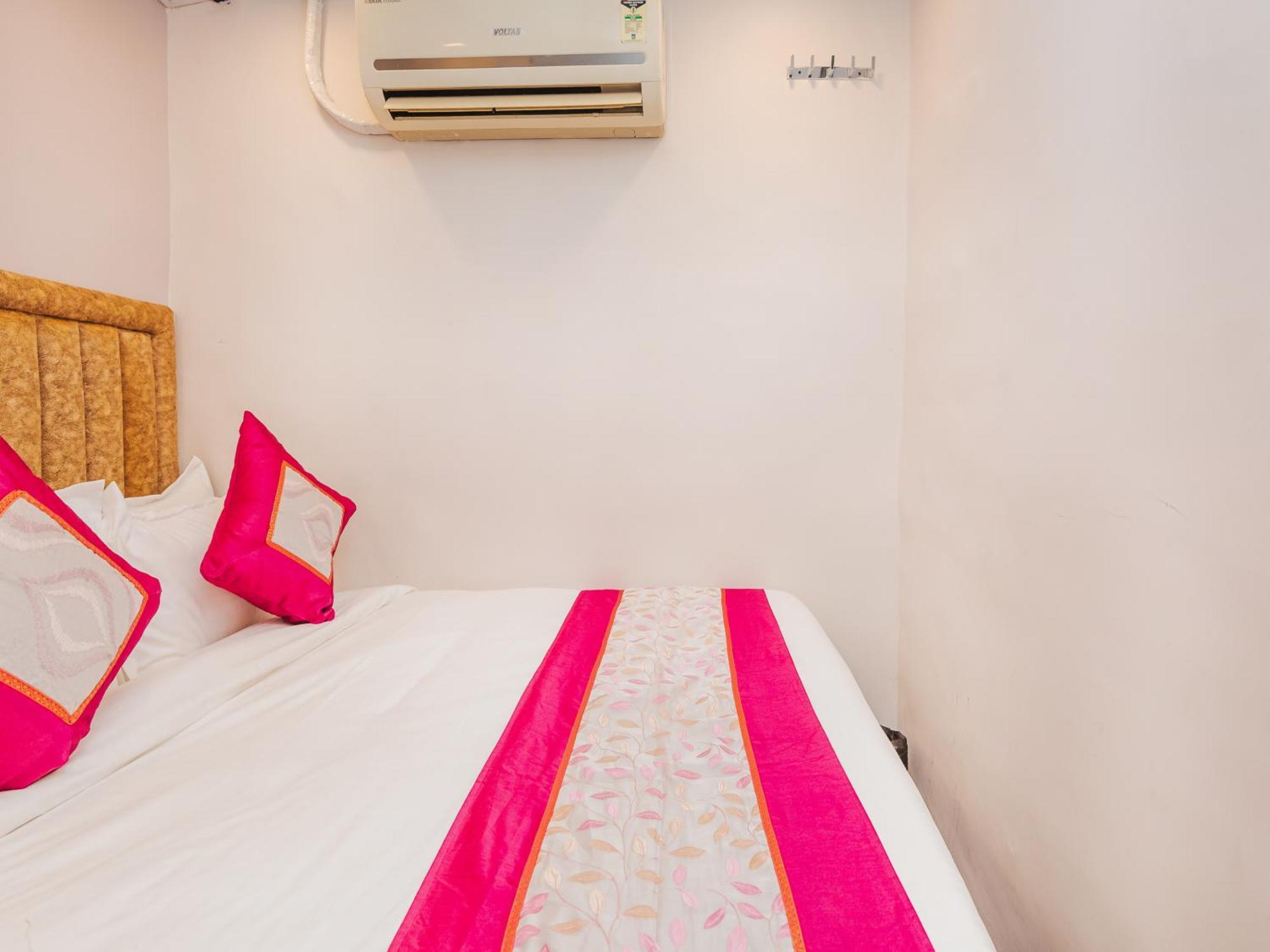 New Dormitory Afra Mumbai Exterior photo