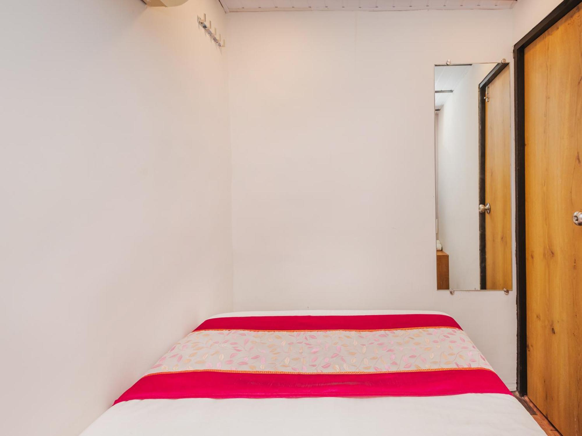 New Dormitory Afra Mumbai Exterior photo