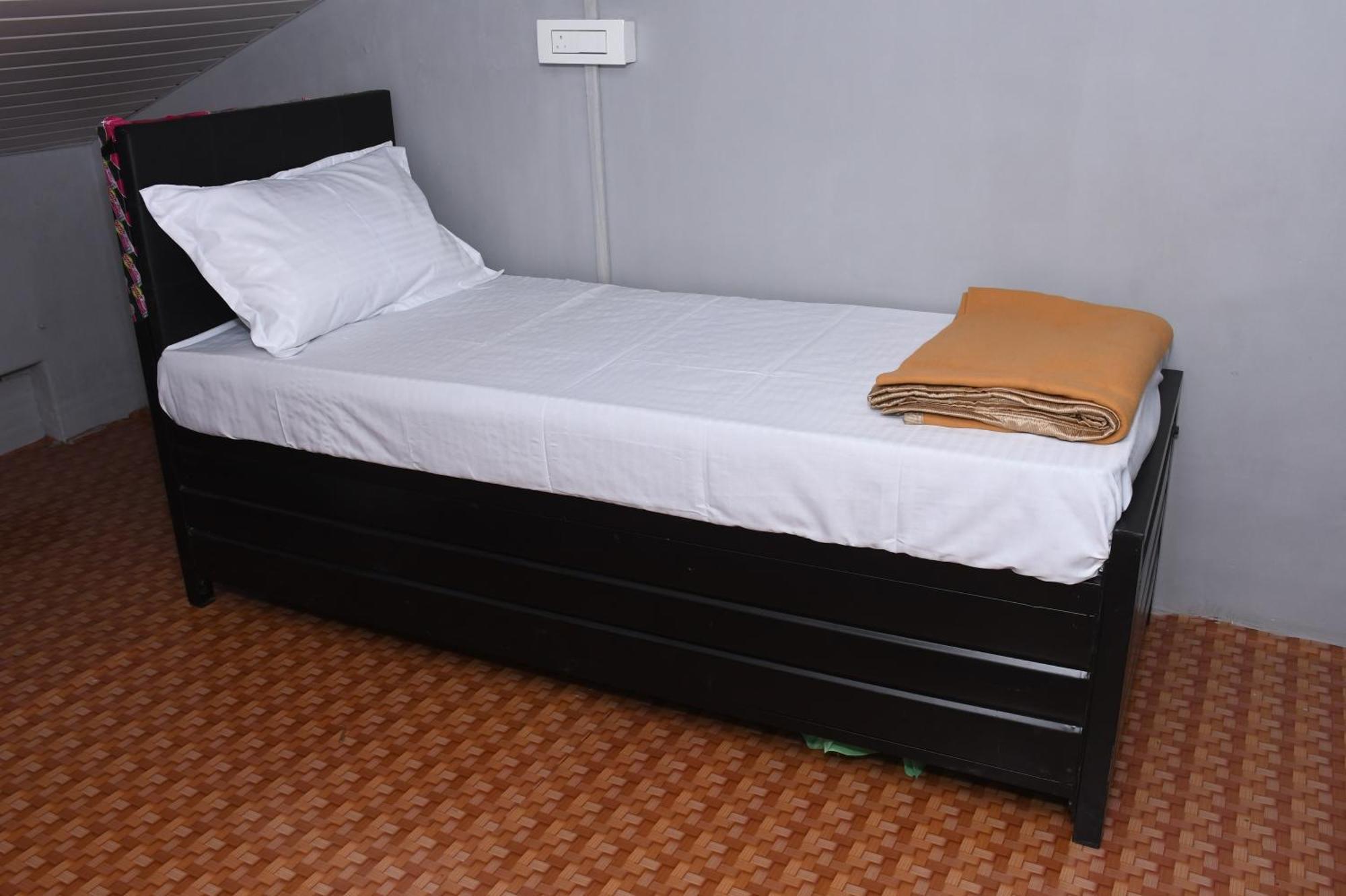 New Dormitory Afra Mumbai Exterior photo