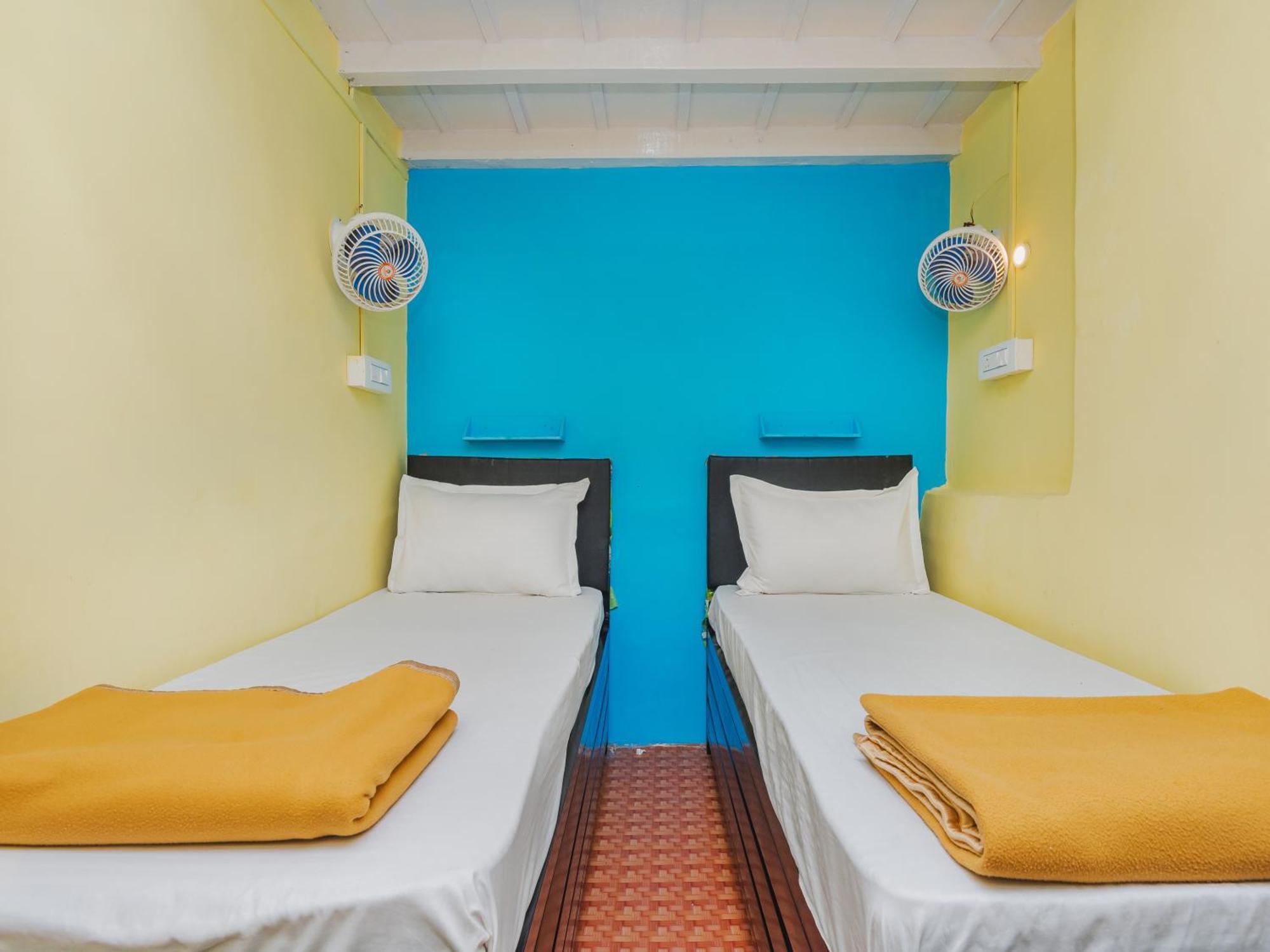 New Dormitory Afra Mumbai Exterior photo