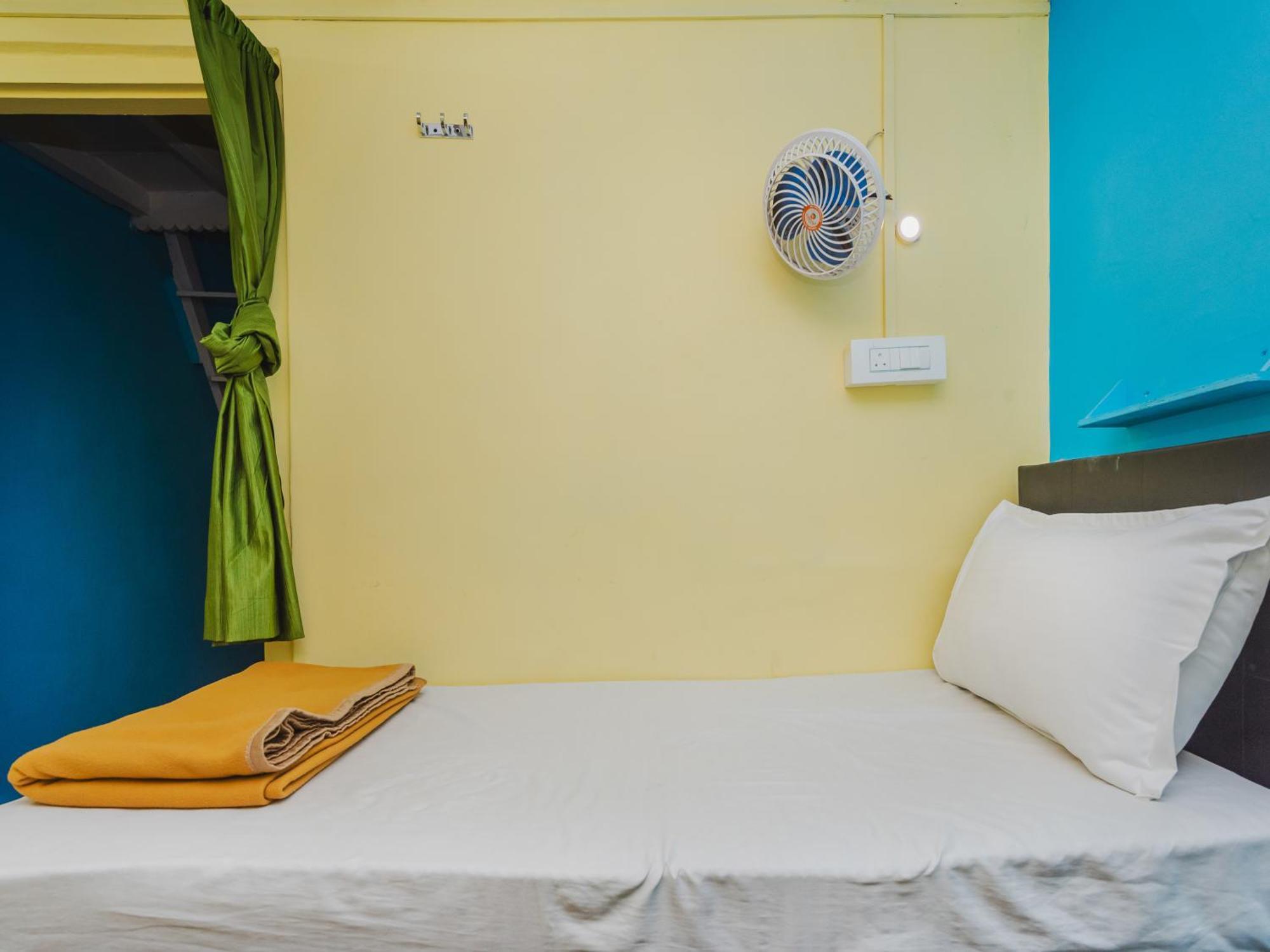 New Dormitory Afra Mumbai Exterior photo