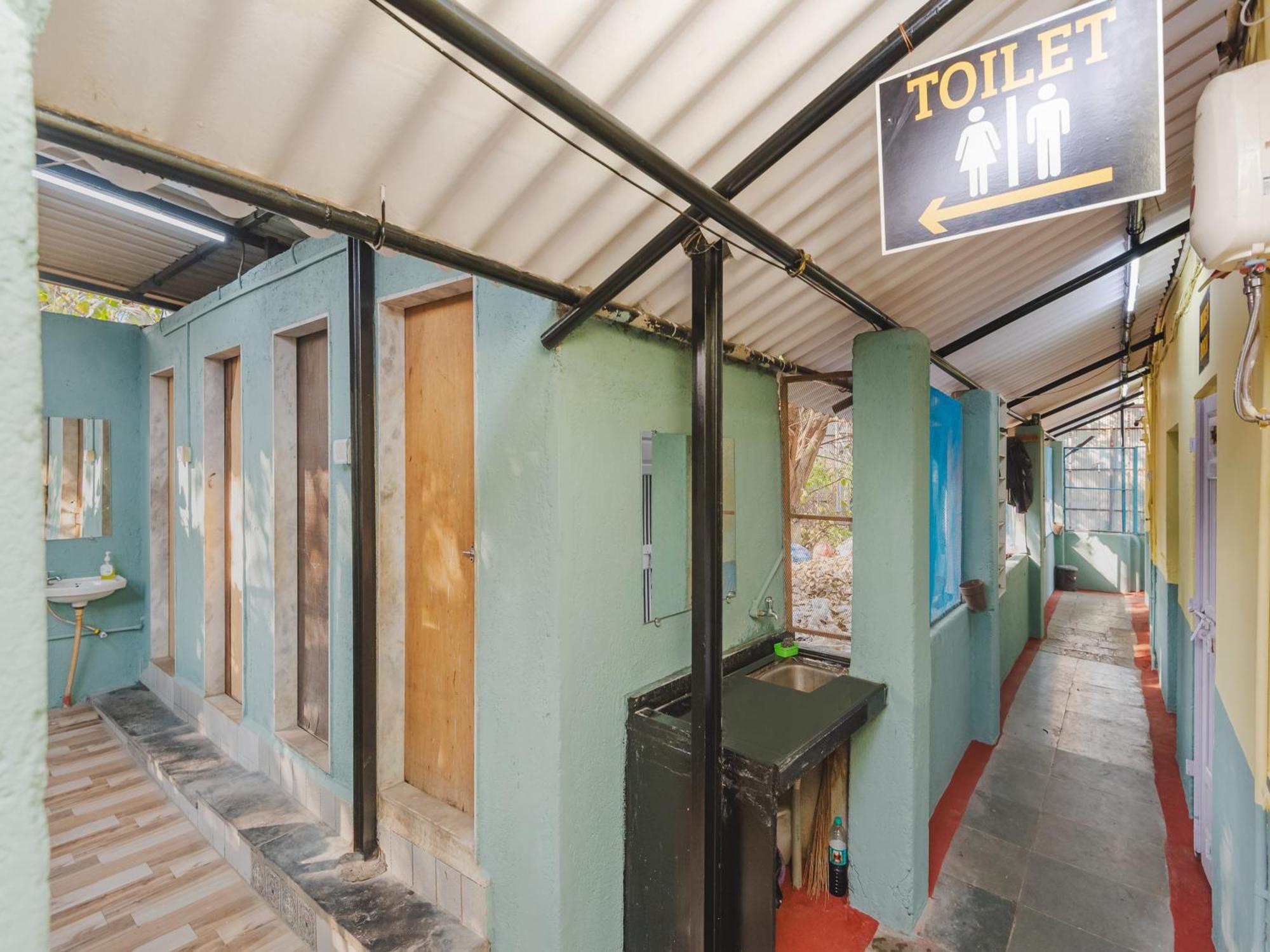New Dormitory Afra Mumbai Exterior photo